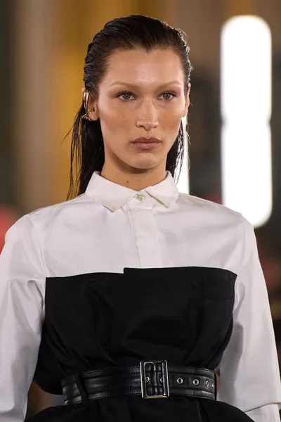 Look 14